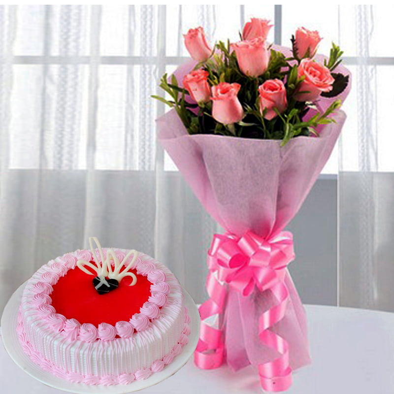 Strawberry Cake With Pink Roses