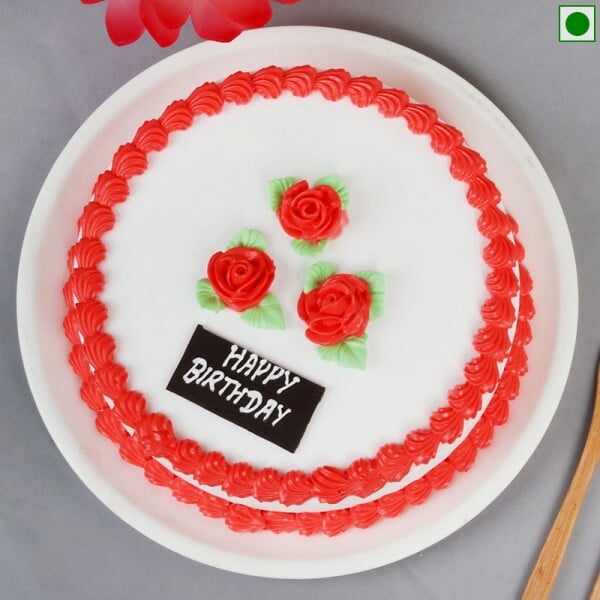 Strawberry Eggless Cake Strawberry Eggless Cake