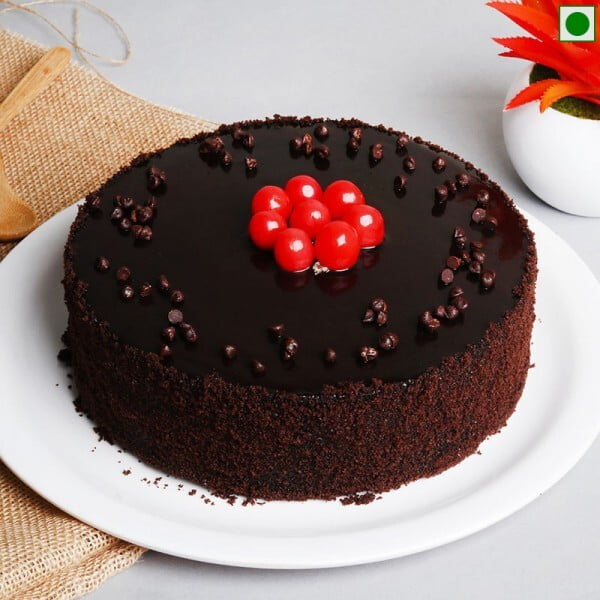 Chocolate Truffle Eggless Cake