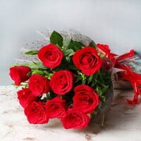 Red Roses with Black forest cake
