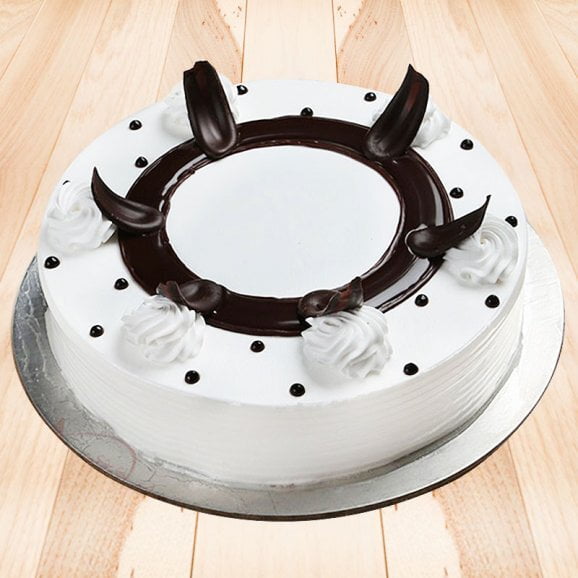 Luscious Choco-Vanilla Cake Luscious Choco-Vanilla Cake