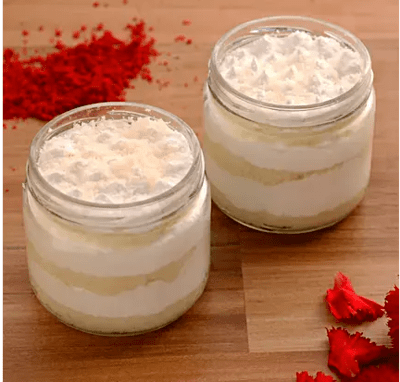 Elegant Vanilla Cream Cake Jar