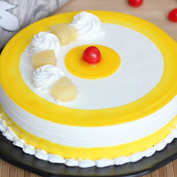 Delicious Pineapple Cake Delicious Pineapple Cake