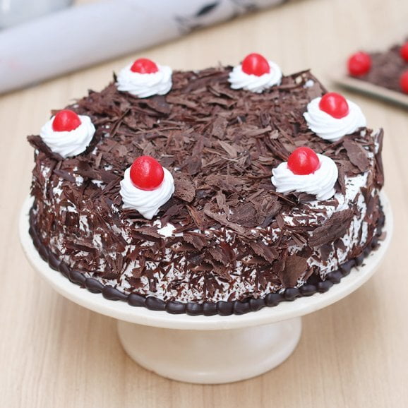 Zestful Black Forest Cake 1/2 Kg