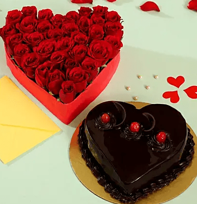 Heart Of Red Roses & Truffle Cake- Half Kg