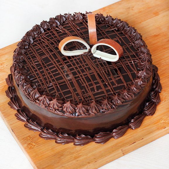 Rich And Moist Chocolate Cake Home Delivery  Indiagift