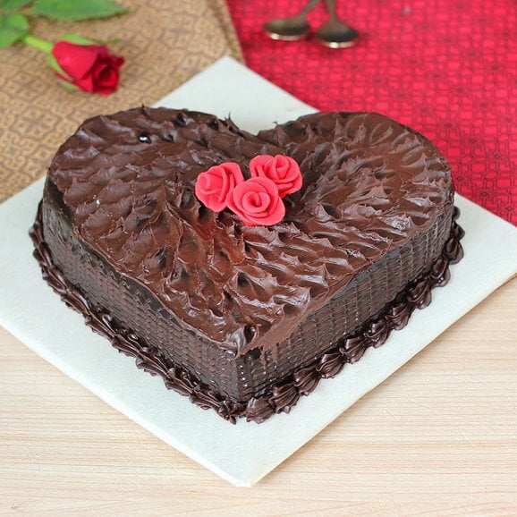 Chocolicious Heart Cake